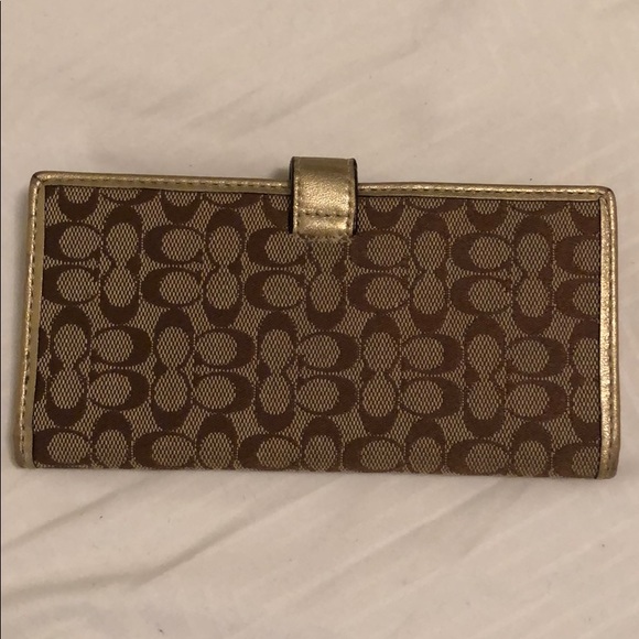 Coach wallet. Never been used - Picture 3 of 6